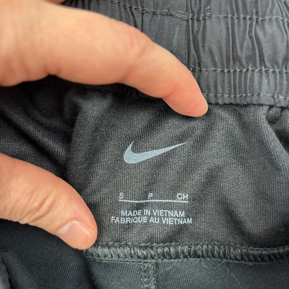 NIKE F.C. Mens Football Pants Small Black Soccer Sweatpants Zip Ankle Joggers
